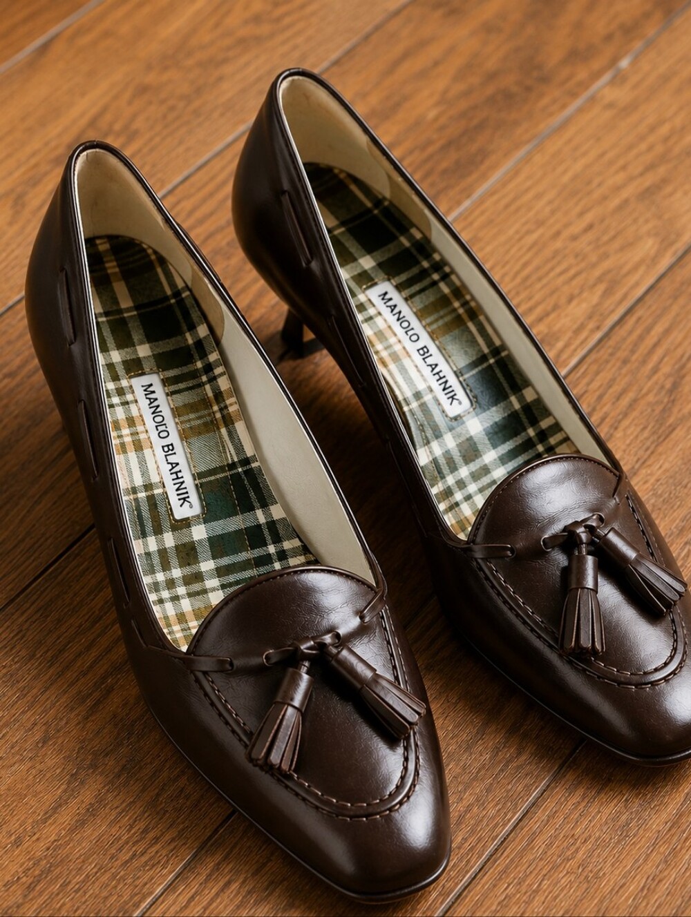 Brand New Authentic Manolo Blahnik Leather Tassel Pumps – Size 9B